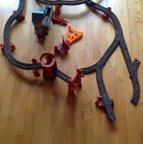 Thomas & Friends Misty Island Track Master Logging Adventure Train Set - Picture 11 of 11